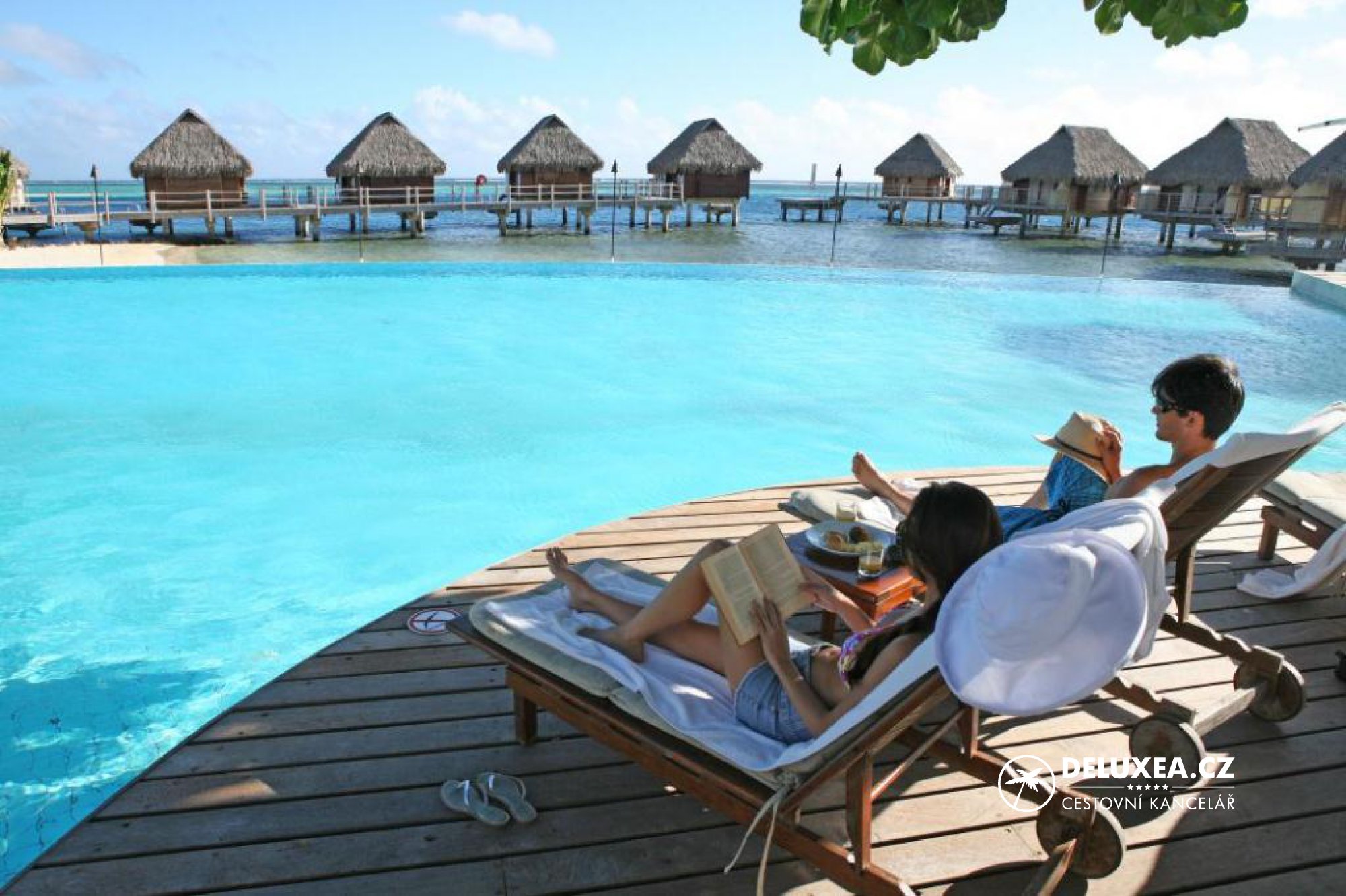 Куда можно отдохнуть. Муреа остров отели. Мальдивы отель для детей. Тур во французскую Полинезию Бора Бора. Бора Бора отели для отдыха с детьми.
