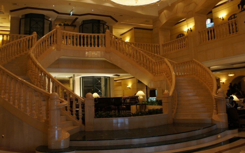 Carlton Palace Hotel