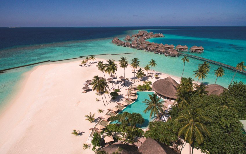 Constance Halaveli Resort and Spa Maldives *****